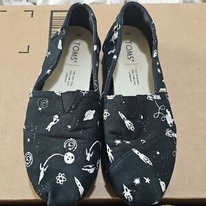 Sz 5 Toms Slip Ons
